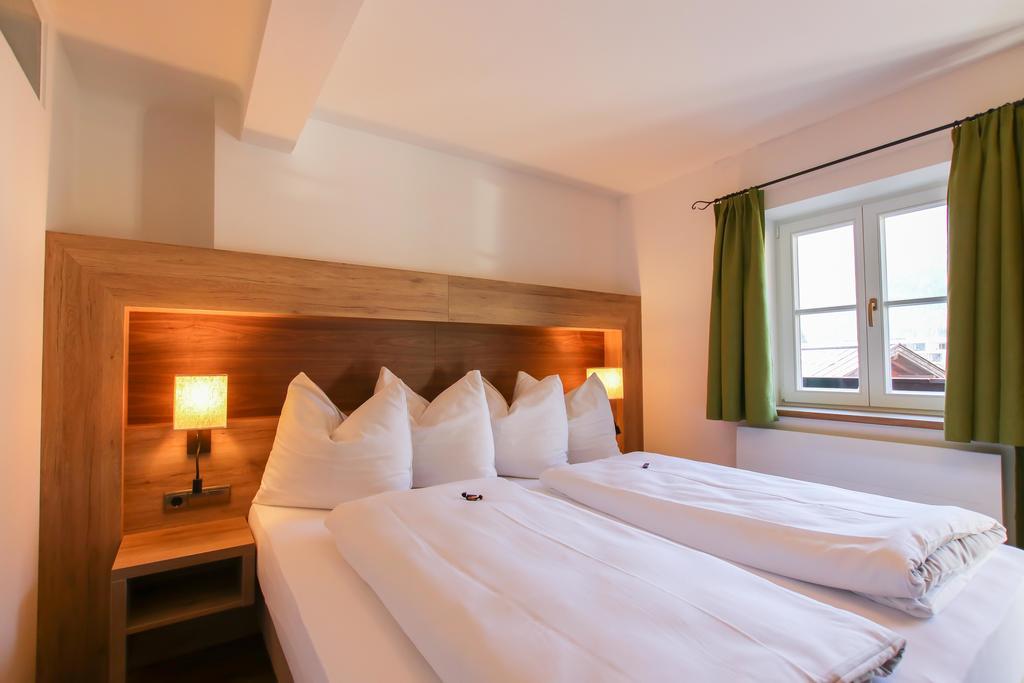 Hotel - Wirts'Haus "Zum Schweizer" Lofer Bagian luar foto