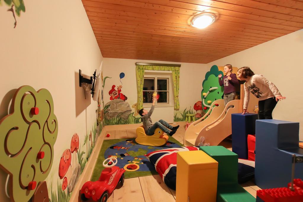 Hotel - Wirts'Haus "Zum Schweizer" Lofer Bagian luar foto